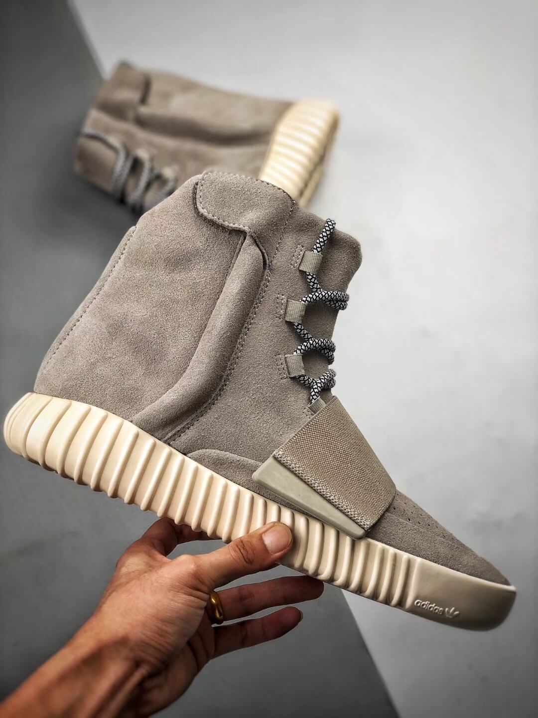 grey suede 750