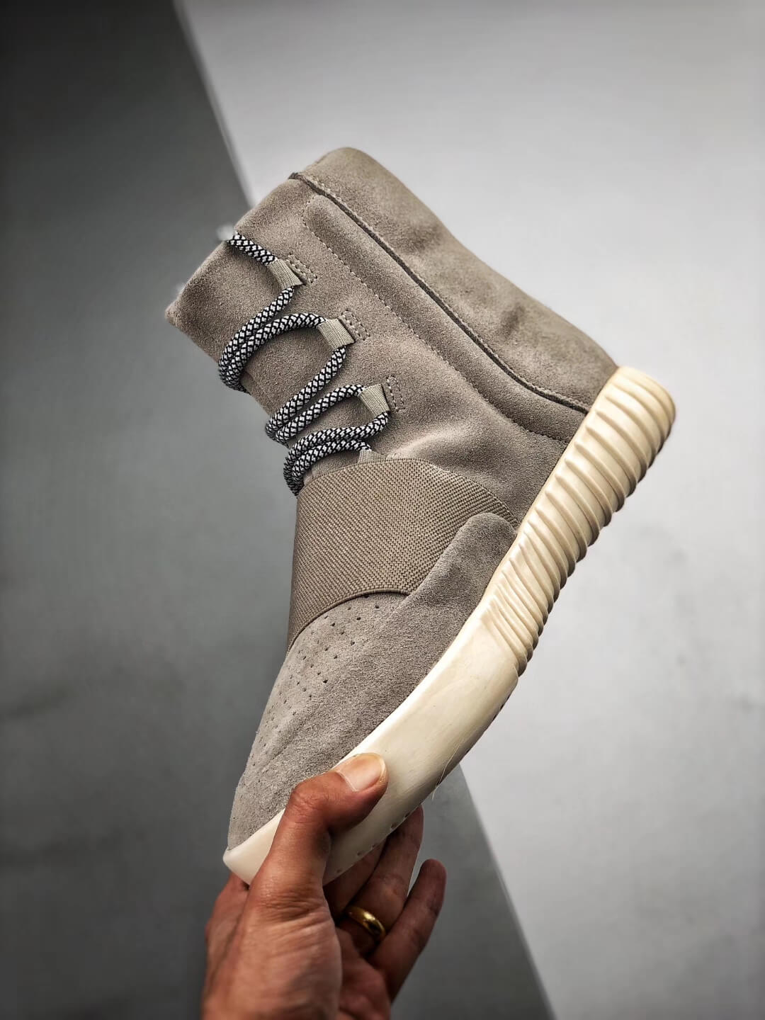 grey suede 750