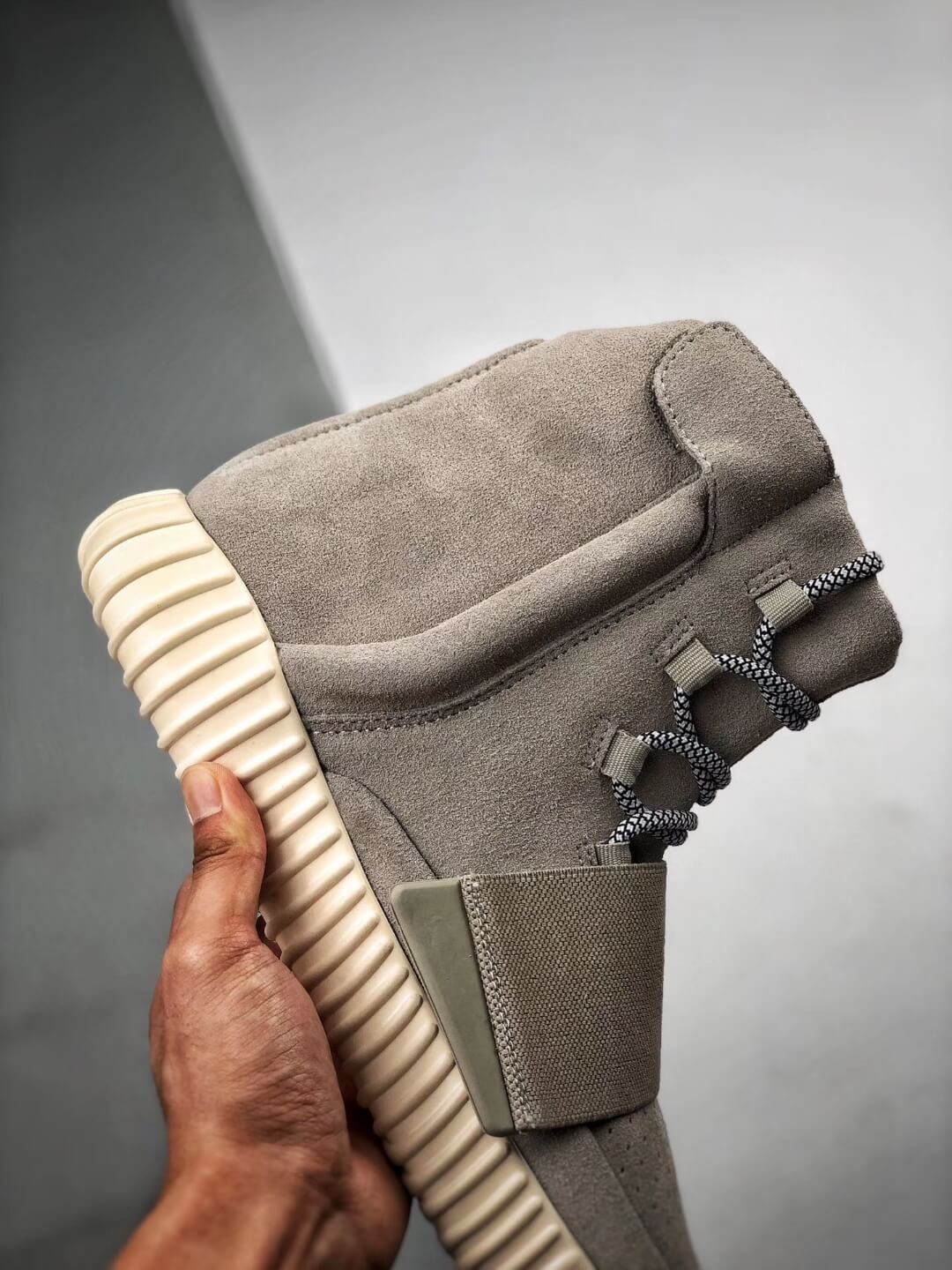 grey suede 750