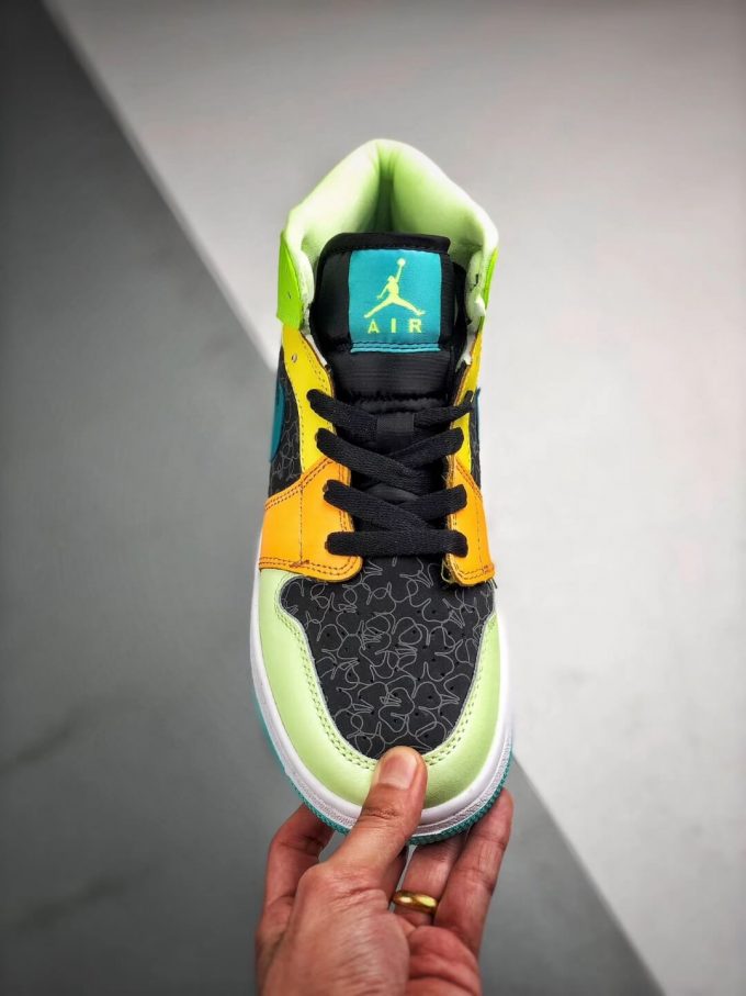 The Air Jordan 1 Mid SE GS Aurora Green Sneaker Top Quality Fake RepShoes 03