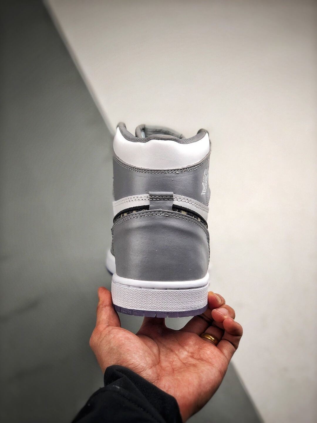 The Dior x Air Jordan 1 High Sneaker White and Grey Upper Top RepShoes 06