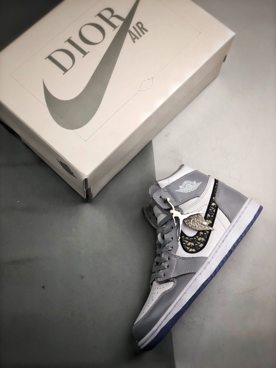 The Dior x Air Jordan 1 High Sneaker White and Grey Upper Top RepShoes 12