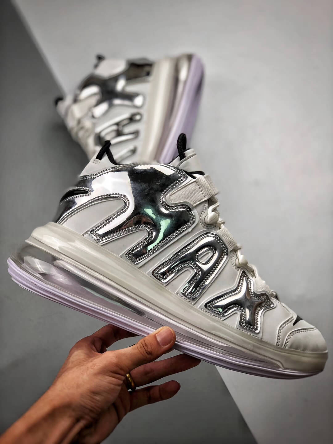 nike air max uptempo 720