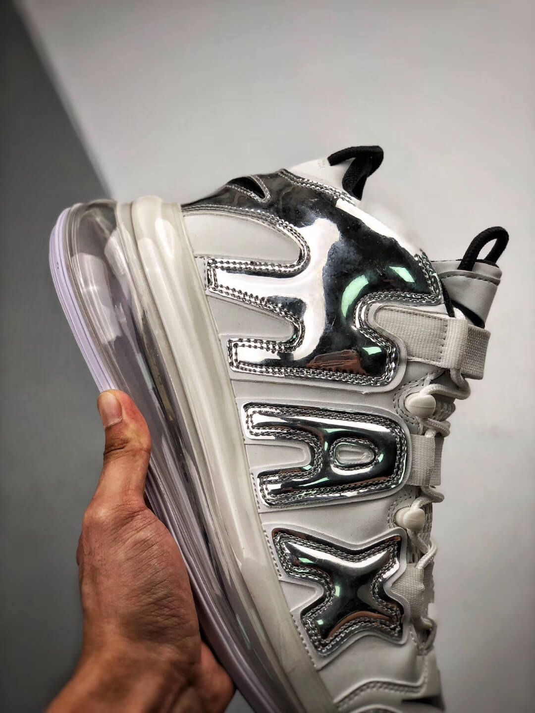 air max 720 more uptempo