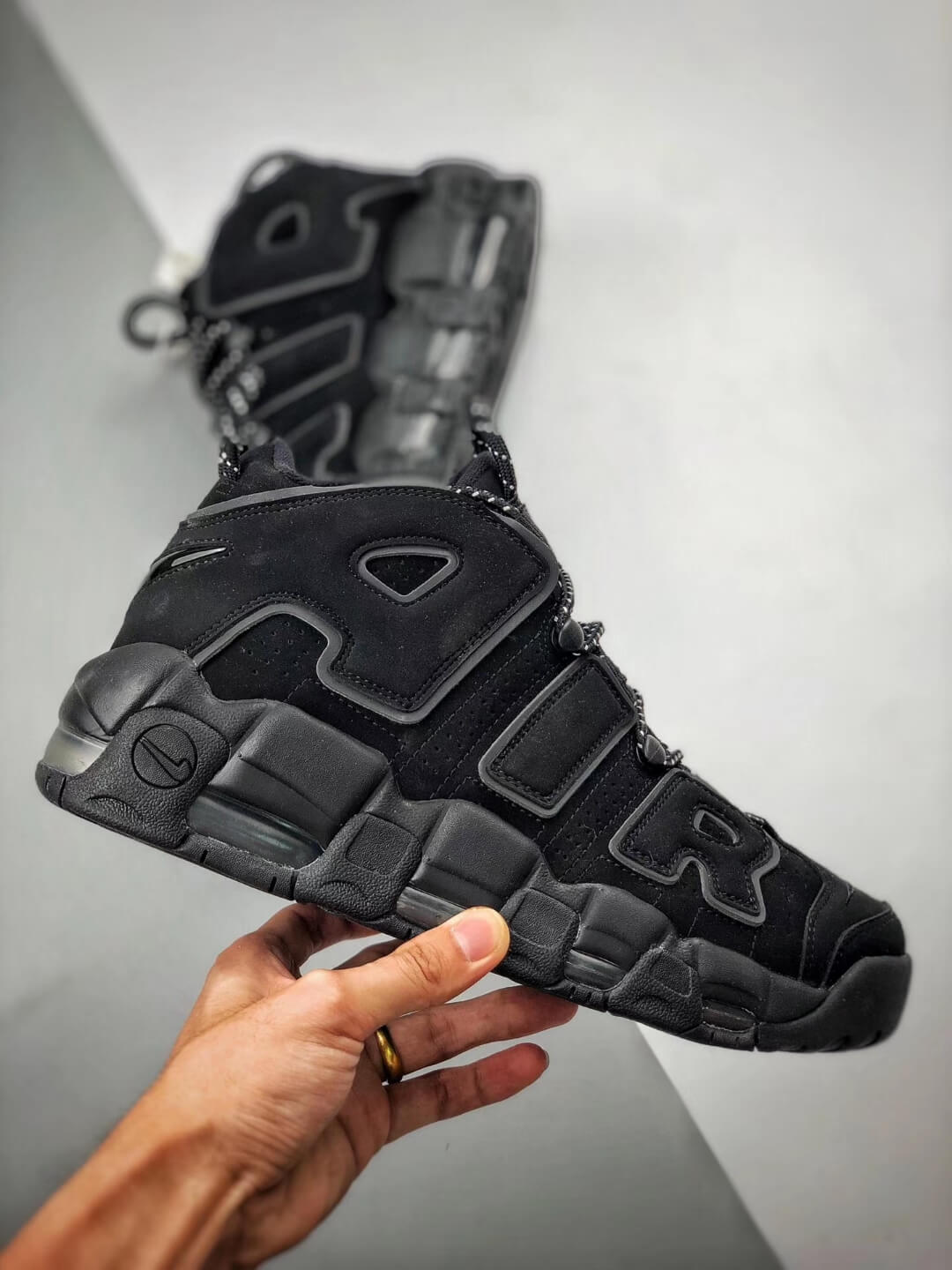 nike air more uptempo all black