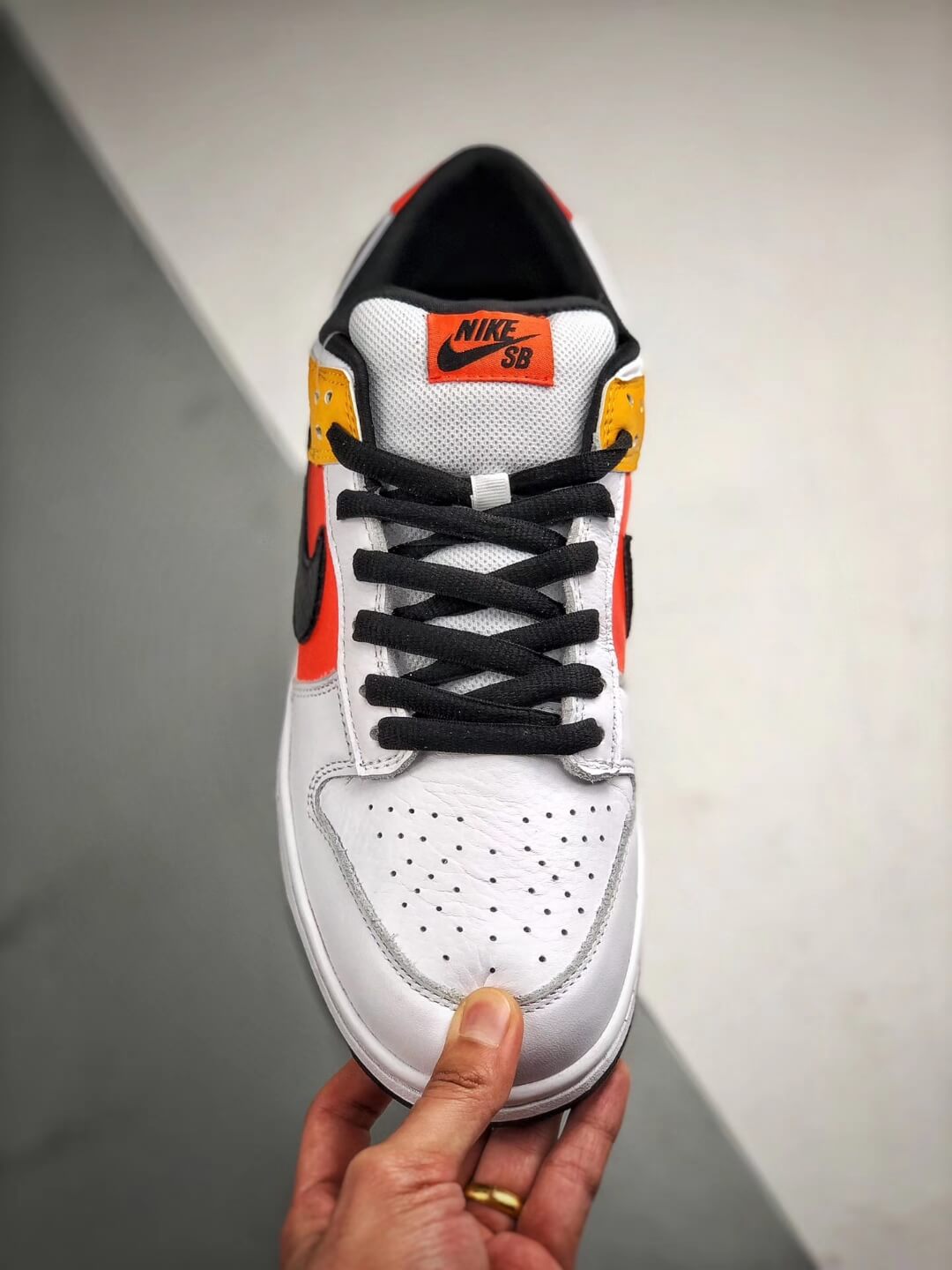 dunk low pro sb raygun