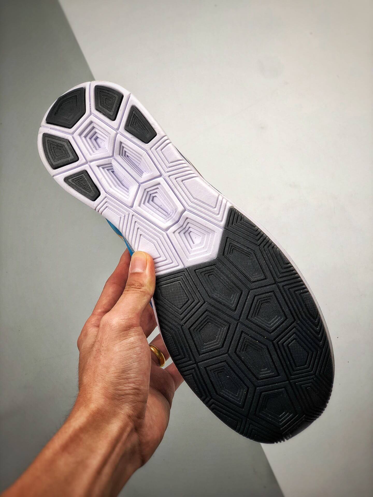 nike zoom fly sp as graphic streaks