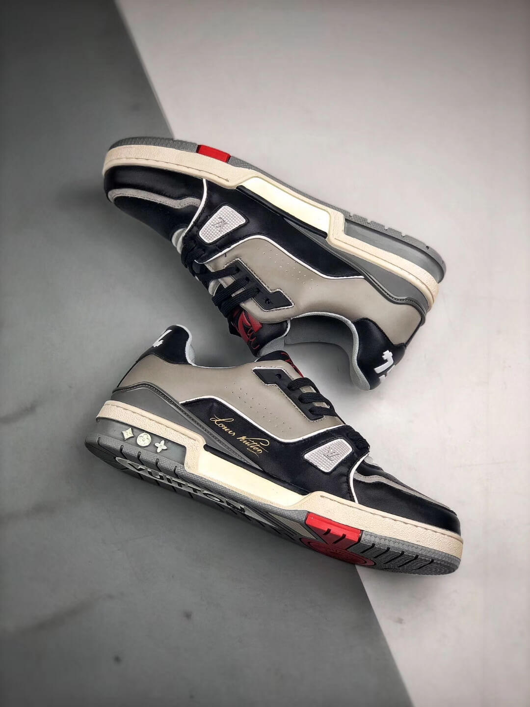 Louis Vuitton's Comet Sneakers Designed by Virgil Abloh: The Most  Exaggerated Footwear of 2020 – ALEXANDRE JORGE LAURENT MARTINEZ