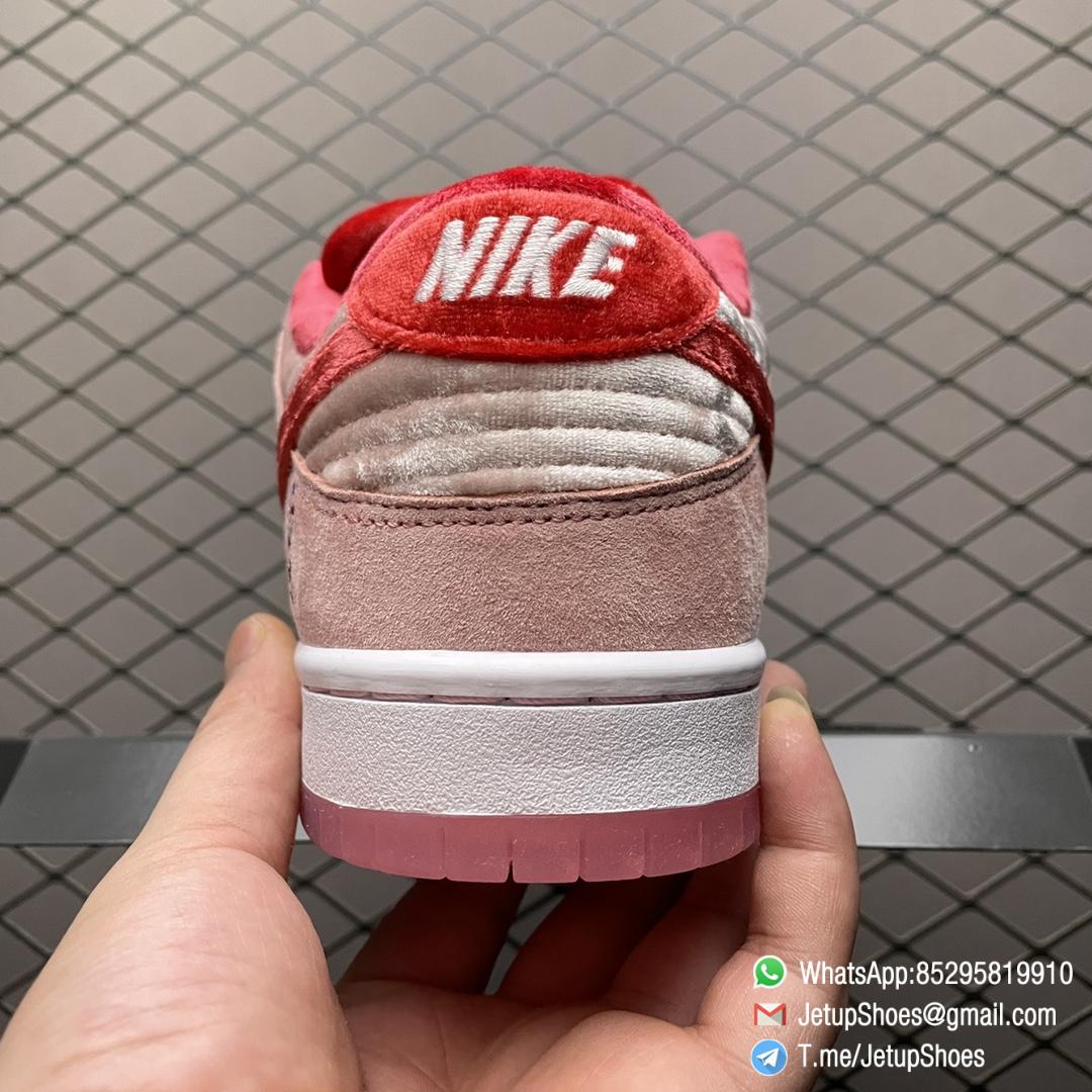 RepSneakers StrangeLove x Dunk Low SB Valentines Day SKU CT2552 800 4 RepSneakers StrangeLove x Dunk Low SB Valentines Day SKU CT2552 800 4